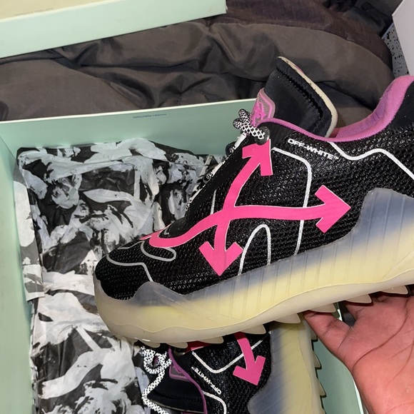 Off white Obey mesh - Picture 2 of 3